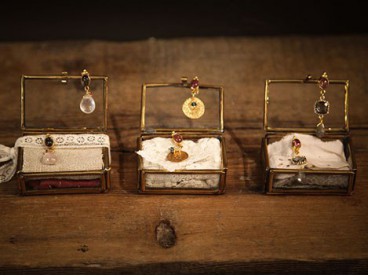 Boucles d'oreilles plaqué or - Gris Piedra, bijouterie artisanale Lourmarin